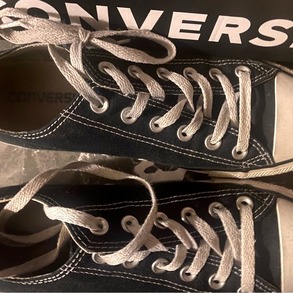 CONVERSE LOW SIZE 9 BLACK AND WHITE - Picture 4 of 4